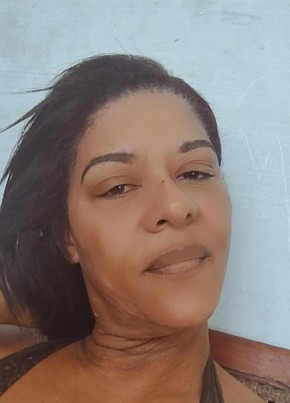 Yari из La Habana 48 лет