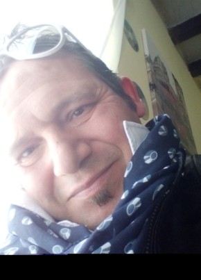 Sabino, 47, Repubblica Italiana, Parma