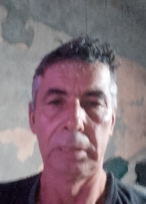 Roberto, 59, República Federativa do Brasil, Ubatuba