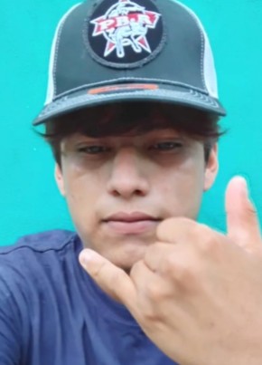 Leonardo из Puerto San José 18 лет
