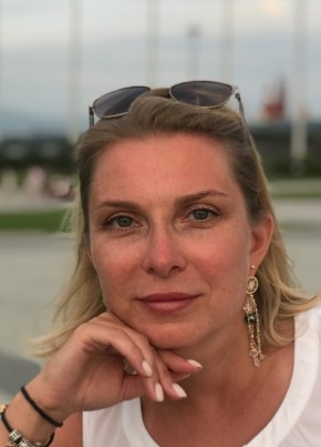 Elena, 46, Russia, Moscow
