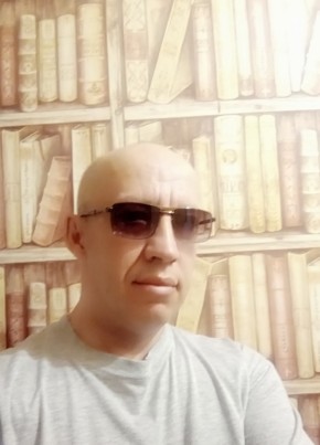 Анатолий из Салехарда 52 года