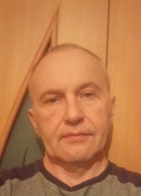 Игорь из Новомосковска 18 лет
