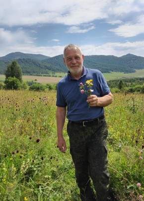 Слава С из Новосибирска 69 лет