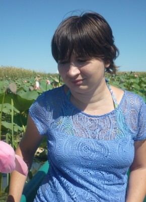 Elena, 42, Russia, Volgograd