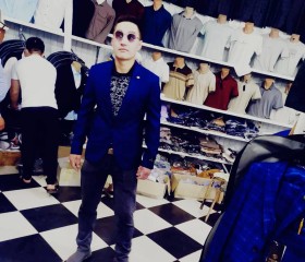 Erkhan n Abylov, 25, Bishkek