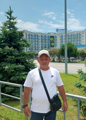 Анатолий из Сочи 45 лет