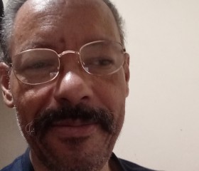 Elroy, 66, Chicago