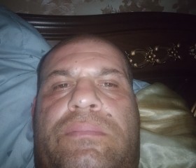 Artur Balasanyan, 42, London
