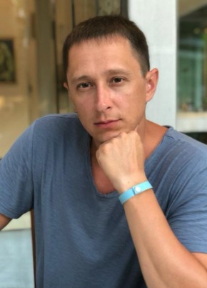 Александр из Жуковския 45 лет