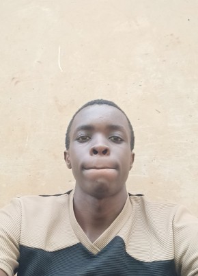 Arnold Santos из Kampala 18 лет