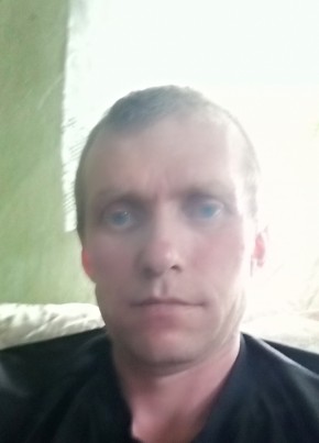 Василий, 38, Россия, Арти
