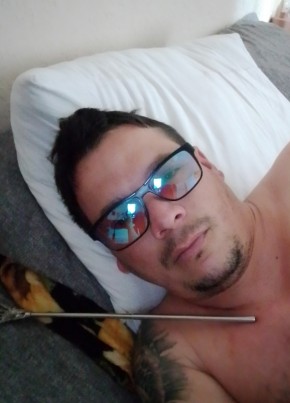 Rolando Domingue, 18, Abkhazia, Stantsiya Novyy Afon