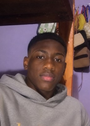 Rayan из Abidjan 22 года