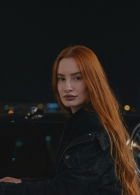 Lili из Мурманска 25 лет