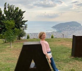 Anna, 48, Yekaterinburg