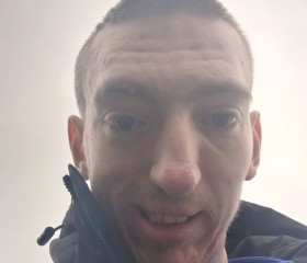 Joshua, 22, Southport