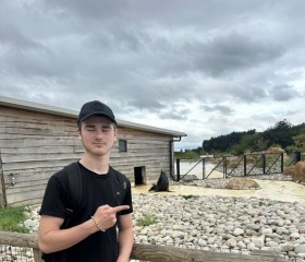 Dalton, 19, Doncaster