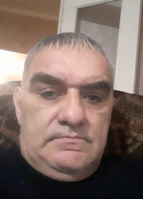 Артур, 58, Россия, Саратов