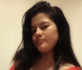 Lucila, 18, Villa Angela