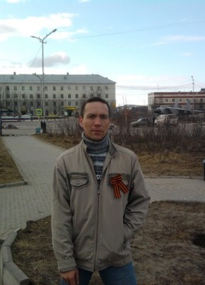 Илья, 44, Россия, Полярный