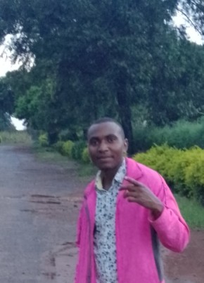 Josef, 23, Uganda, Jinja