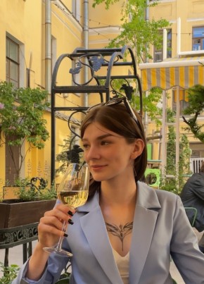 Аня, 18, Россия, Санкт-Петербург
