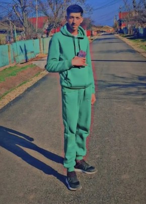 Mădălin, 23, Romania, Alexandria