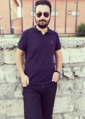 Ümit Yaşar, 30, Türkiye Cumhuriyeti, Sivas