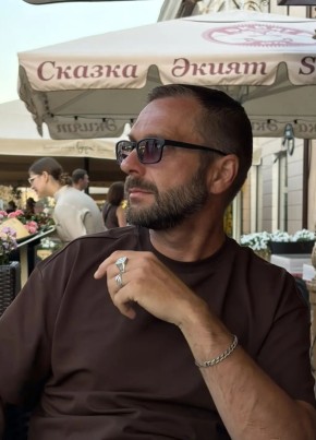 Роман из Солнечногорска 47 лет