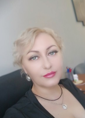 Анна из Воронежа 42 года