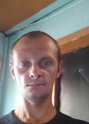 Максим, 31, Россия, Давлеканово