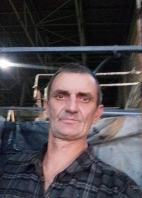 Дмитрий из Георгиевска 52 года