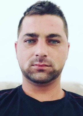Mihai , 33, Romania, Bucharest