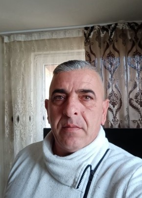 stoian, 49, Romania, Ploiești
