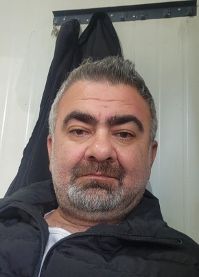 Emre из İstanbul 46 лет