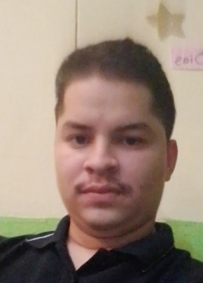 Roberto, 23, República de El Salvador, Chalatenango