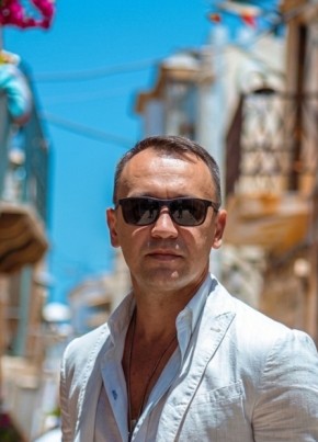 Евгений Гончаров