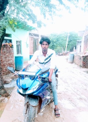 Rakesh Thakur, 20, India, Jaipur