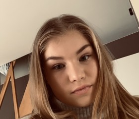 Iina, 23, Peer