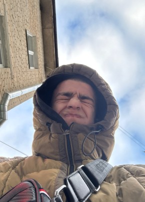 Артём из Москвы 21 год