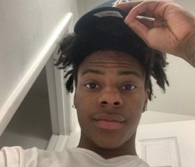 Jordan, 18, Edmonton