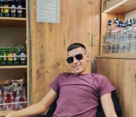 Berat, 19, Tarsus