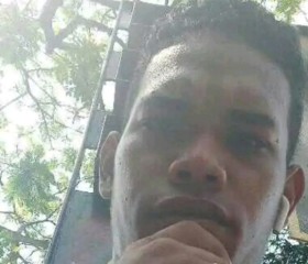 Erick, 25, Santa Teresa