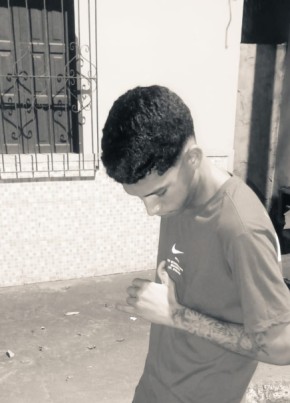 Uelton из Porto Seguro 18 лет