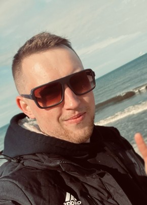 Сергей из Жуковския 33 года
