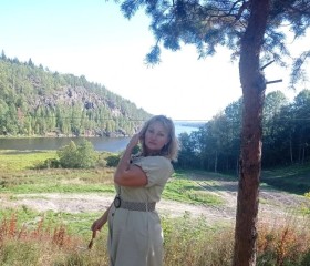 Elena, 45, Saint Petersburg