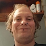 Jon, 21  , Brook Park