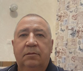 Mikhail, 61, Moscow