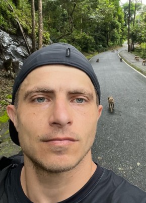 Aleksey, 35, Russia, Kachkanar